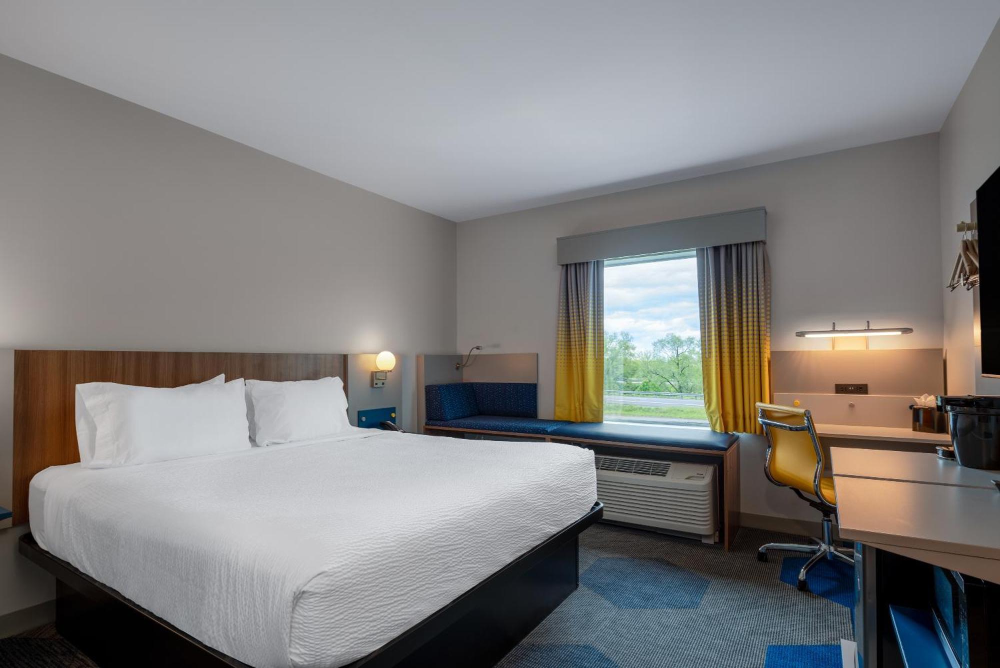 Microtel Inn & Suites By Wyndham Winchester Exterior foto